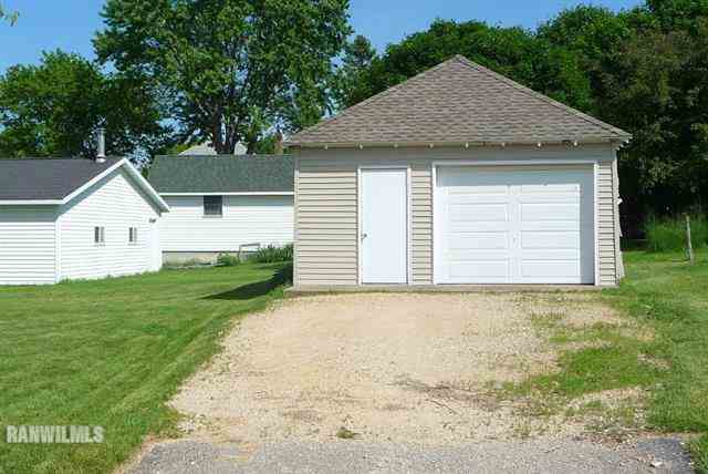 82 Bean Street Road Benton, WI 53803 - Photo 9 of 9 a front view of a house with a yard