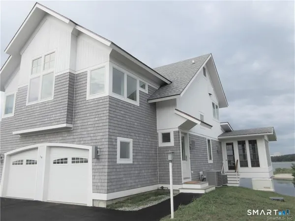 $2,000 | 17 Division Street, Unit A, Waterford, CT 06385