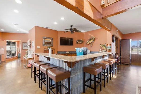 $2,500,000 | 30875 North Us Highway, Lipan, TX 76462