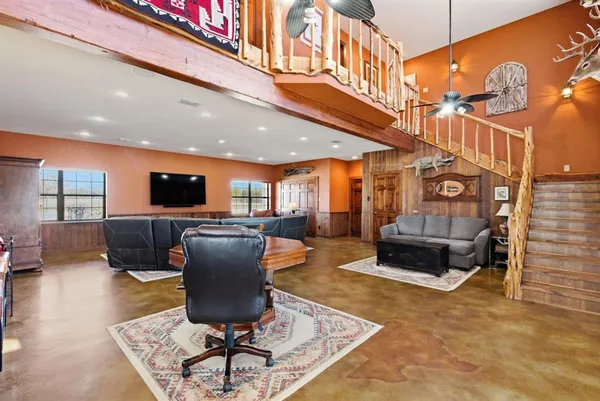 $2,500,000 | 30875 North Us Highway, Lipan, TX 76462