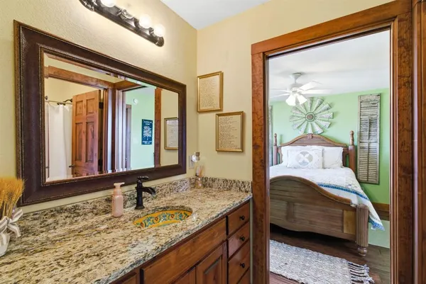 $2,500,000 | 30875 North Us Highway, Lipan, TX 76462