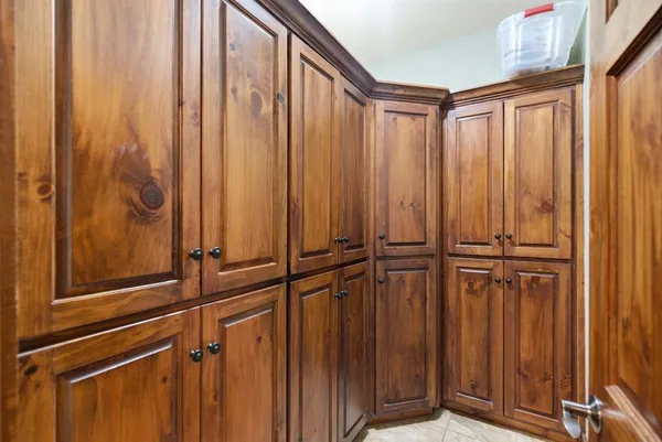 $2,500,000 | 30875 North Us Highway, Lipan, TX 76462