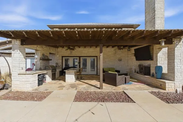 $2,500,000 | 30875 North Us Highway, Lipan, TX 76462