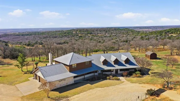 $2,500,000 | 30875 North Us Highway, Lipan, TX 76462