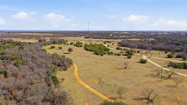 $2,500,000 | 30875 North Us Highway, Lipan, TX 76462