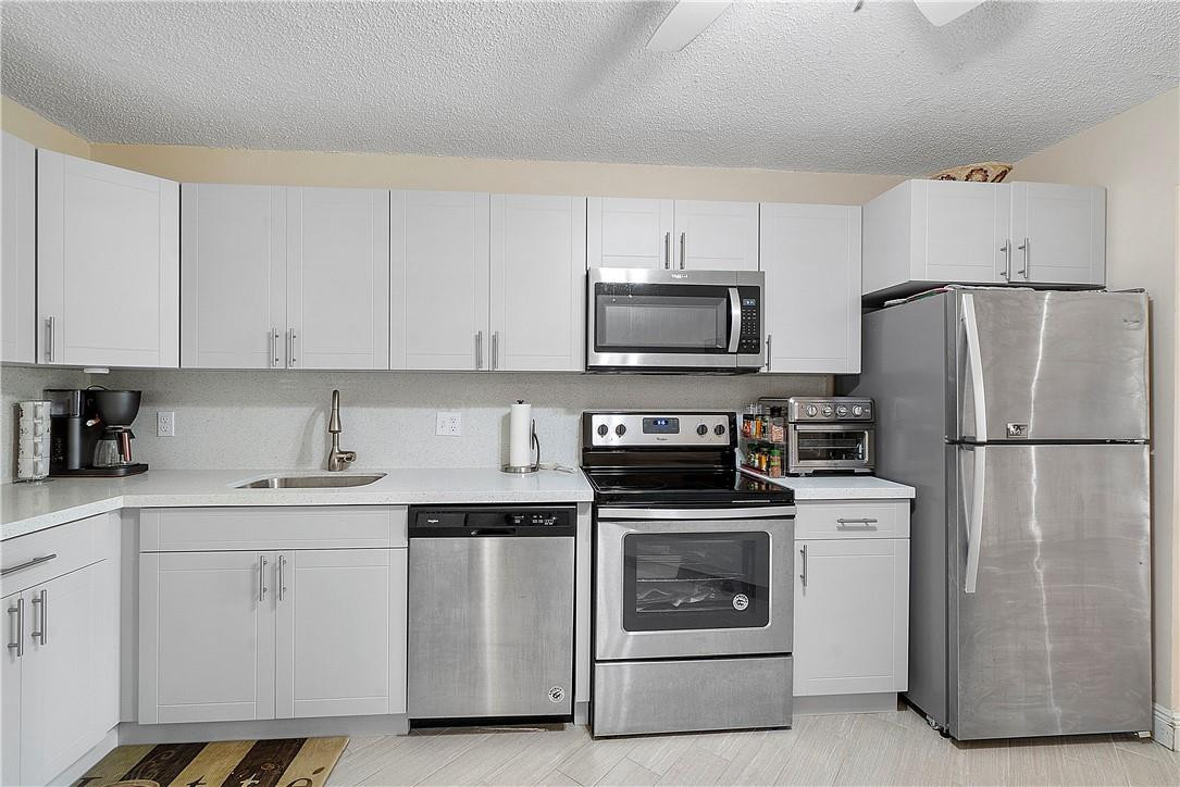 5749 Camino Del Sol, Unit 201 Boca Raton, FL 33433 - Photo 3 of 29 Photo 3