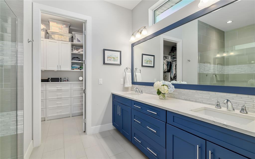8362 Redonda Loop Bradenton, FL 34202 - Photo 22 of 58 a bathroom with a granite countertop sink mirror and