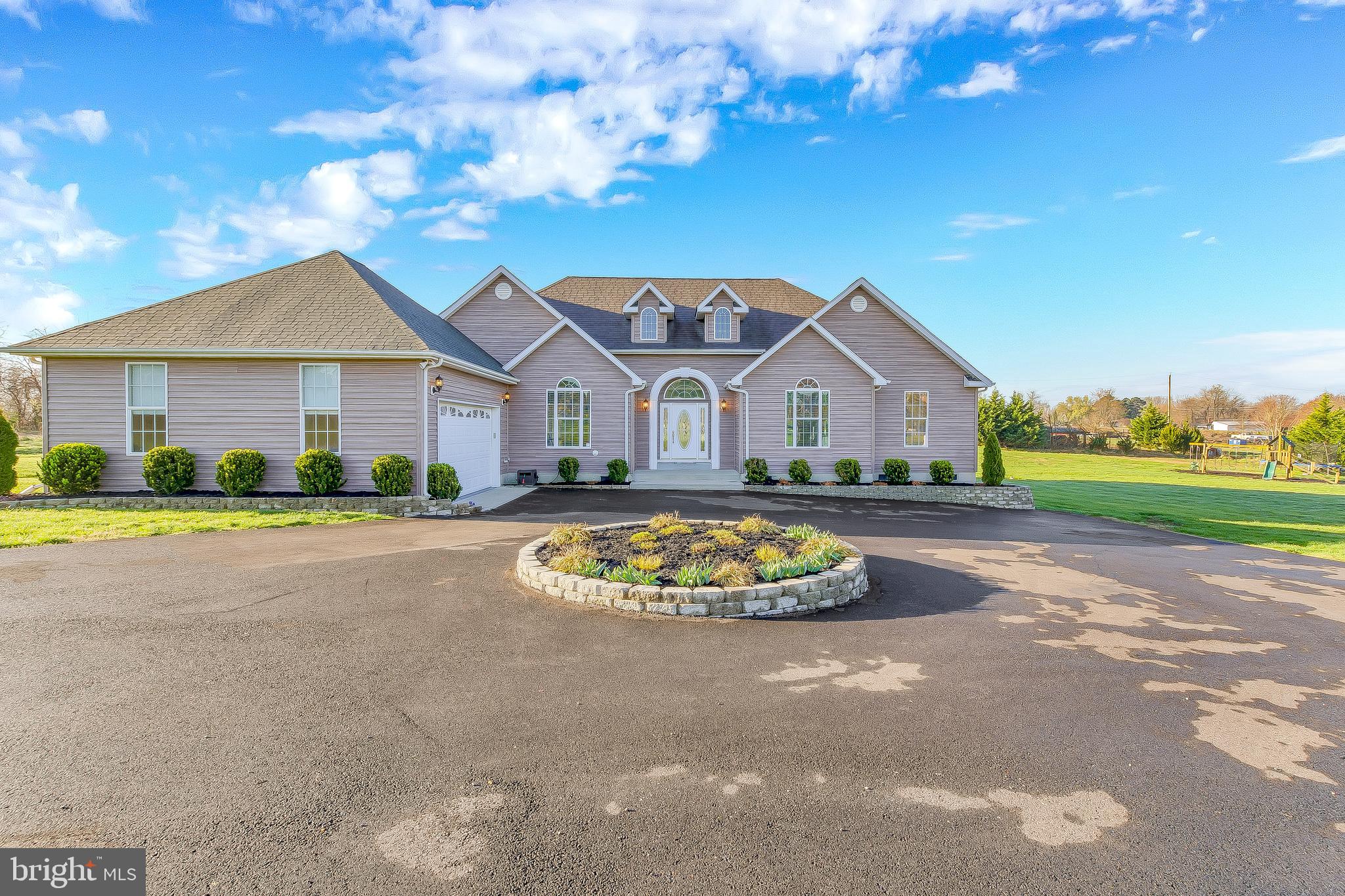 5902 Bonnie June Road Tracys Landing, MD 20779 - Photo 5 of 48 Gallery Image 5