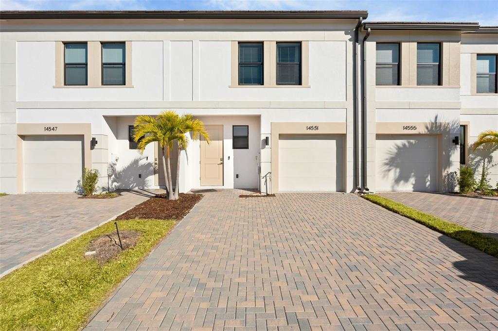 8037 Gulfstream Court Lakewood Ranch, FL 34202 - Photo 1 of 29