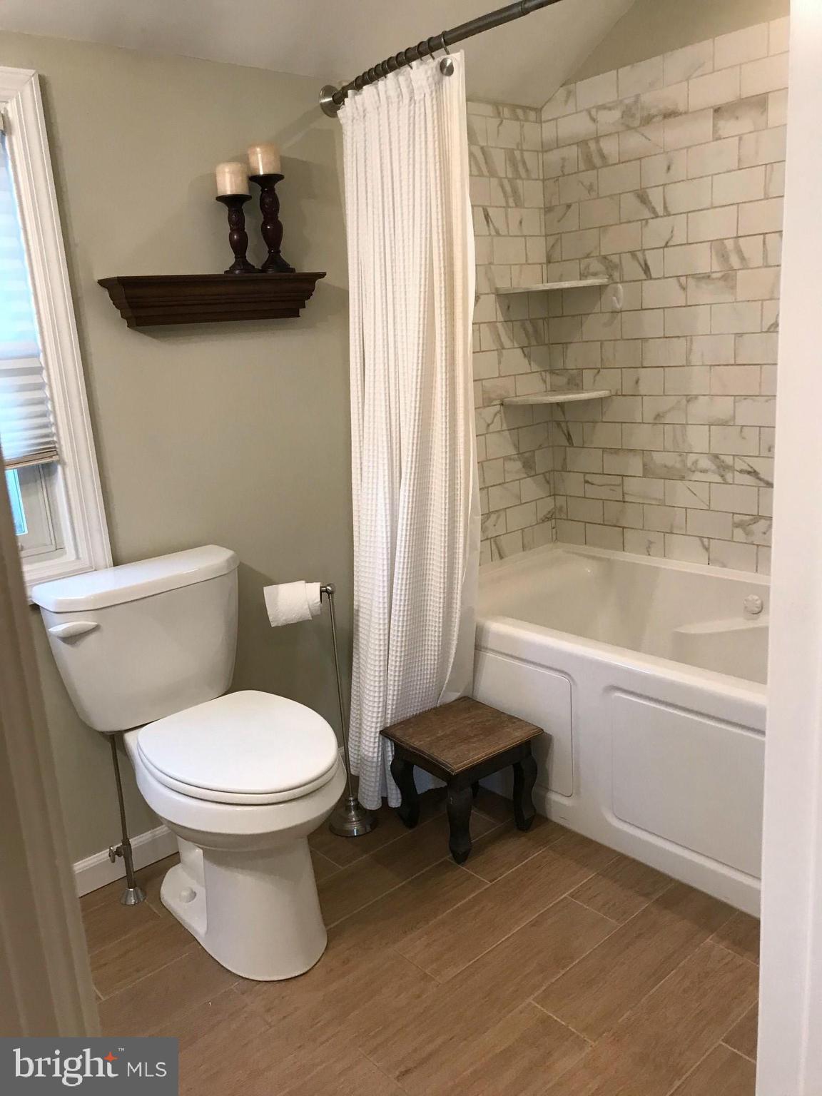 456 Maplewood Road Springfield, PA 19064 - Photo 23 of 30 Newer Full Bath