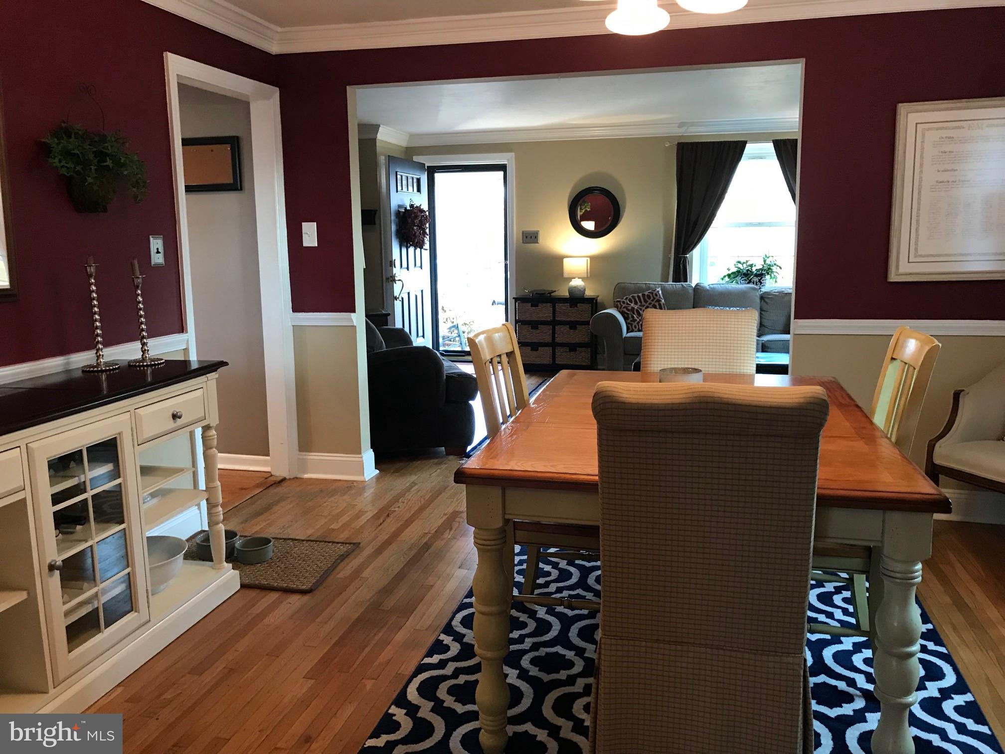 456 Maplewood Road Springfield, PA 19064 - Photo 6 of 30 Dining Room looking in to Living Room