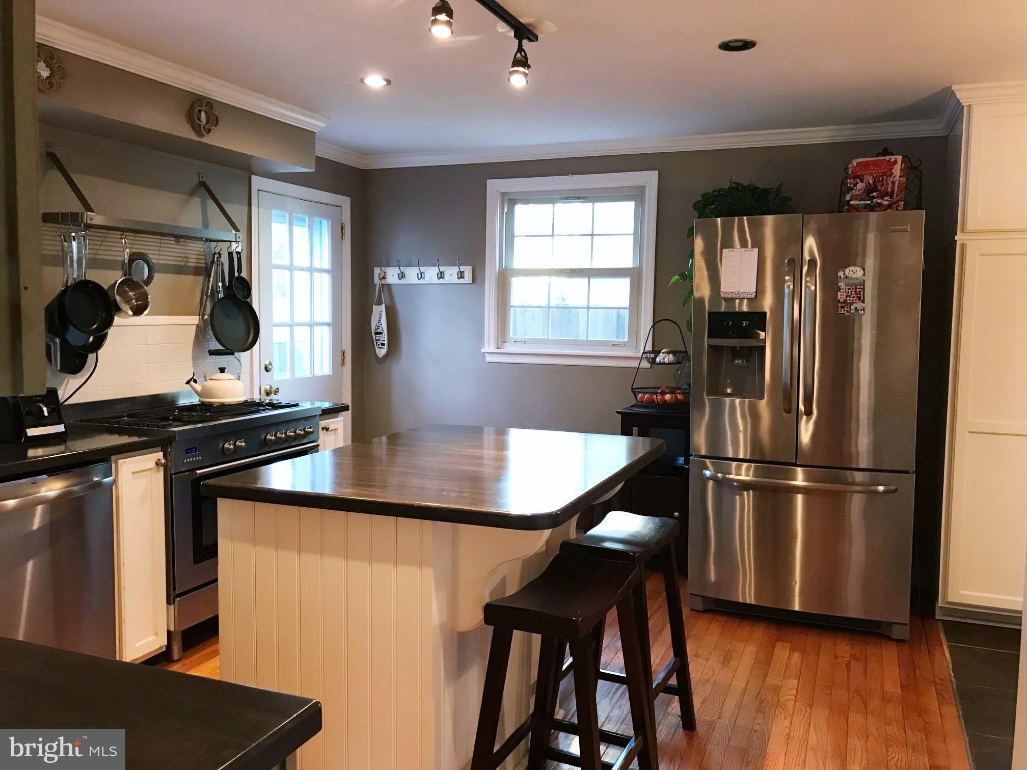 456 Maplewood Road Springfield, PA 19064 - Photo 9 of 30
