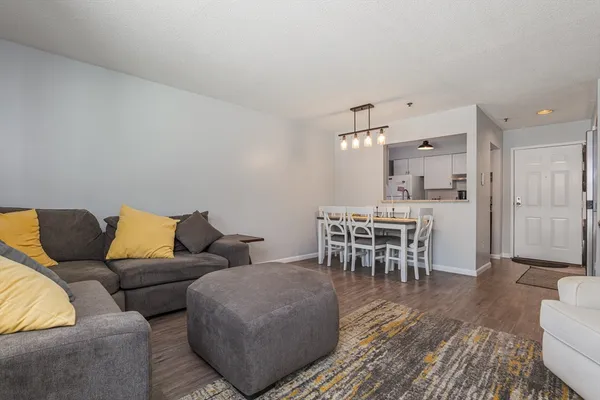 $1,700 | 109 Hunters Run Place, Unit 109, Haverhill, MA 01832