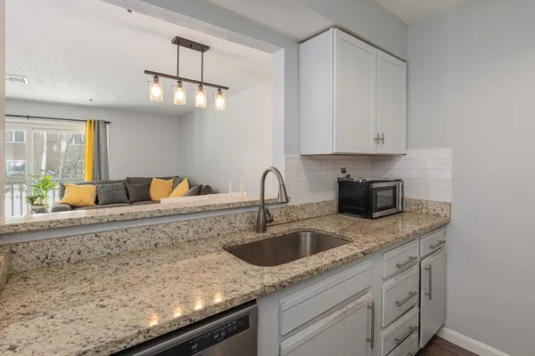 $1,700 | 109 Hunters Run Place, Unit 109, Haverhill, MA 01832