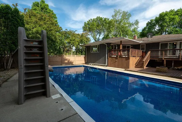 $400,000 | 900 13th Avenue Southwest, Willmar, MN 56201