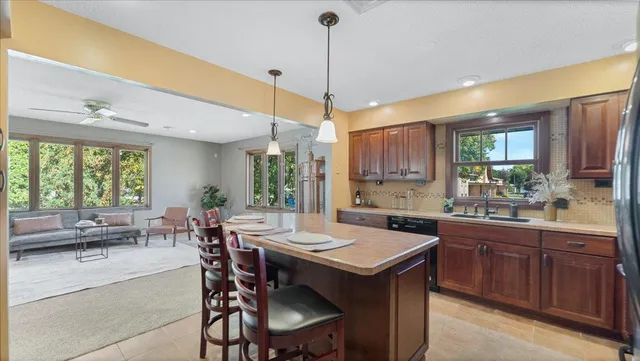 $400,000 | 900 13th Avenue Southwest, Willmar, MN 56201