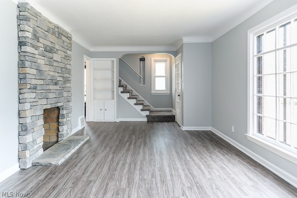 2352 South Taylor Road Cleveland, OH 44118 - Photo 4 of 34 Gallery Image 4