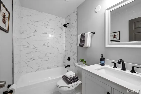 $155,900 | 1084 Mersey Bend Drive, Unit F, St. Louis, MO 63129