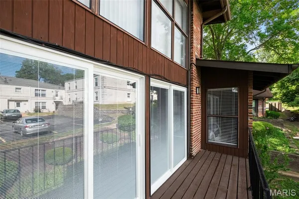 $155,900 | 1084 Mersey Bend Drive, Unit F, St. Louis, MO 63129