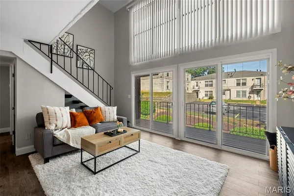 $155,900 | 1084 Mersey Bend Drive, Unit F, St. Louis, MO 63129