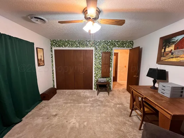 $259,000 | 1400 16th Street, Hereford, TX 79045