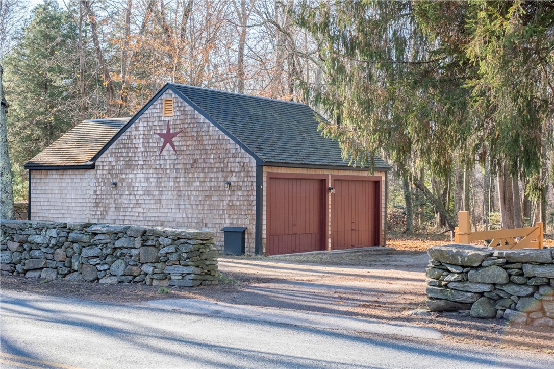 1724 S Road South Kingstown, RI 02881 - Photo 2 of 30