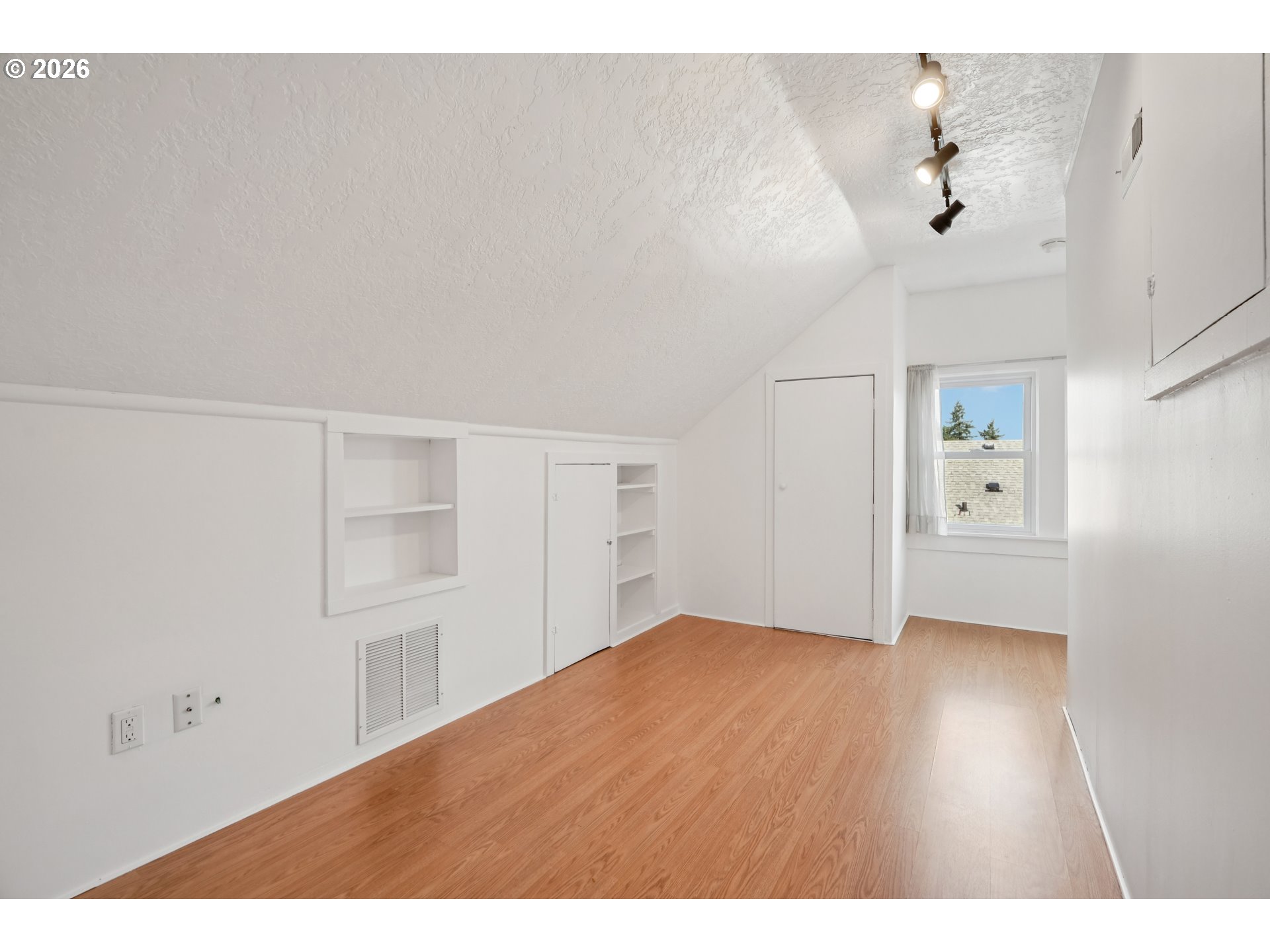 3825 Northeast 75th Avenue Portland, OR 97213 - Photo 21 of 40