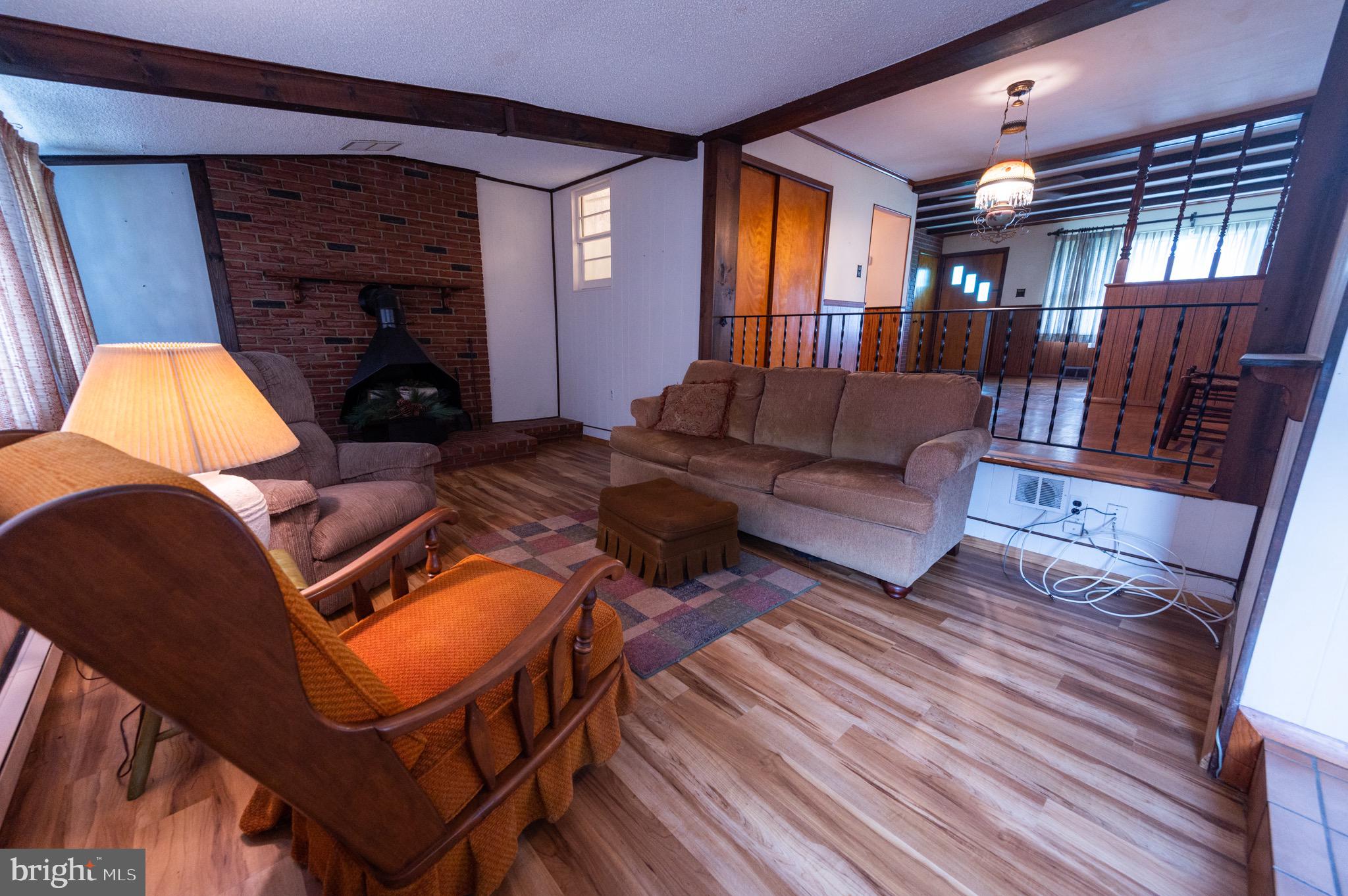 8 Warwick Road Stratford, NJ 08084 - Photo 4 of 34