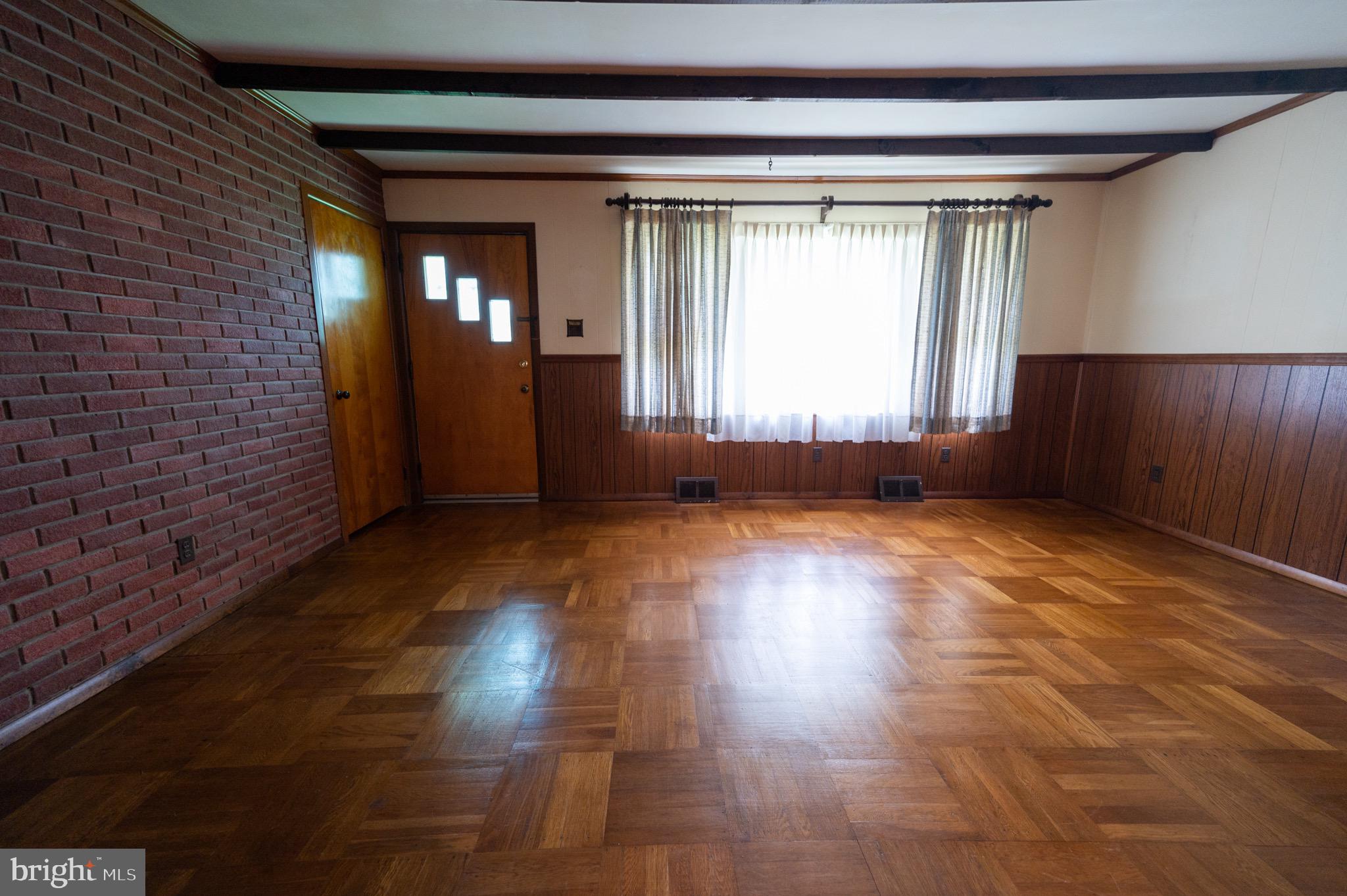 8 Warwick Road Stratford, NJ 08084 - Photo 9 of 34