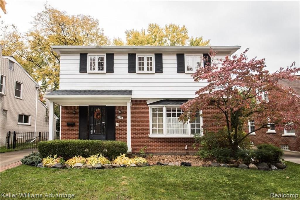 349 Ridgemont Road Grosse Pointe Farms, MI 48236 - Photo 1 of 33