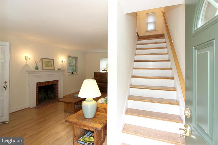 3 Lauer Terrace Silver Spring, MD 20901 - Photo 2 of 26 View