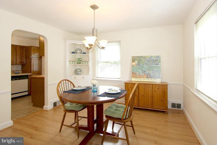 3 Lauer Terrace Silver Spring, MD 20901 - Photo 7 of 26 Dining Room