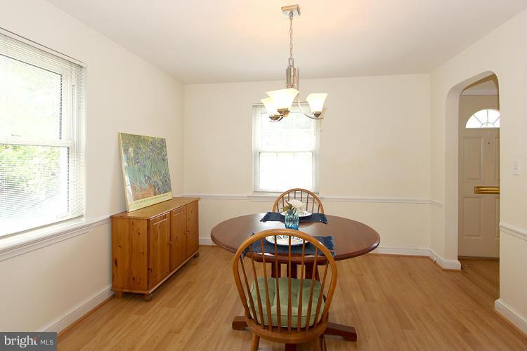 3 Lauer Terrace Silver Spring, MD 20901 - Photo 8 of 26 Dining Room