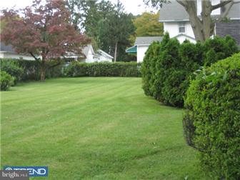 531 East Manoa Road Havertown, PA 19083 - Photo 3 of 4 Exterior Back