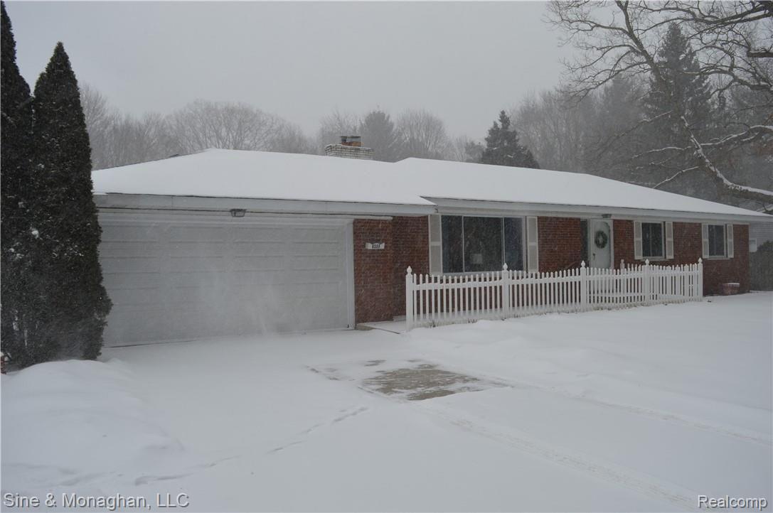 8559 Stone Road Algonac, MI 48001 - Photo 3 of 33 075.JPG