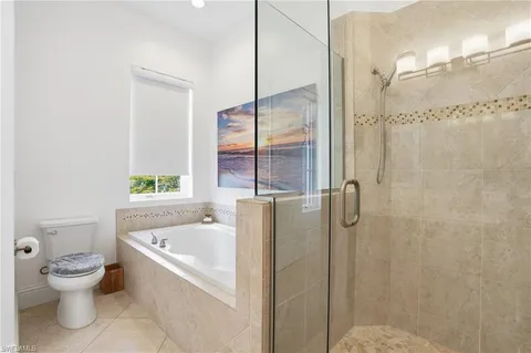 $2,345,000 | 1008 7th Street South, Unit B1, Naples, FL 34102