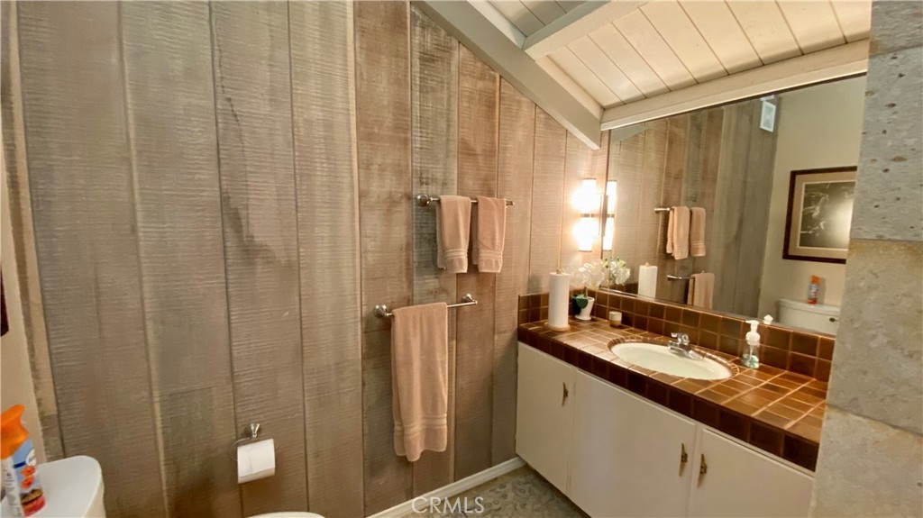 35721 Beach Road Dana Point, CA 92624 - Photo 14 of 45 GROUND FLOOR BATH