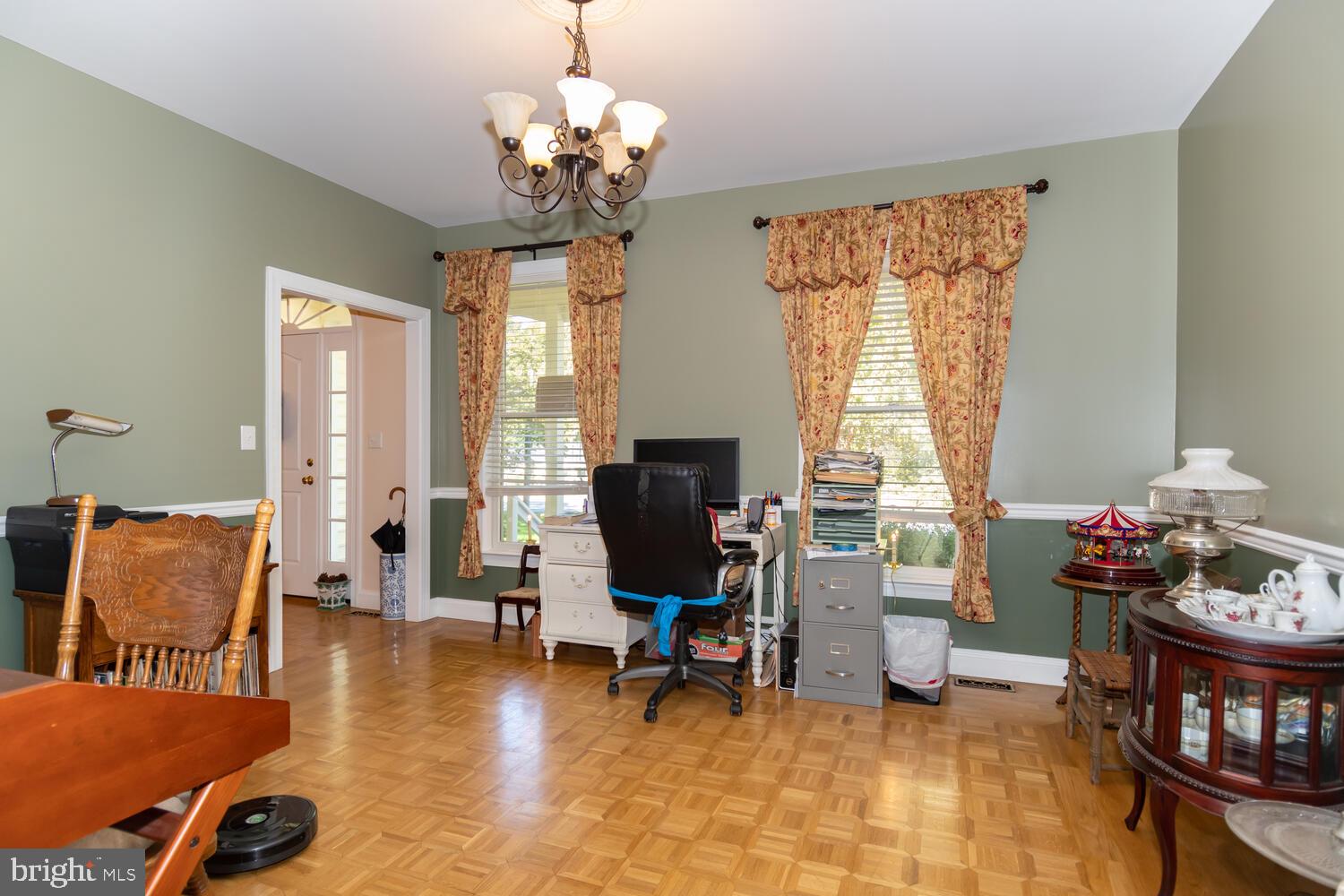 7537 Quaker Neck Road Chestertown, MD 21620 - Photo 14 of 42 Living Room