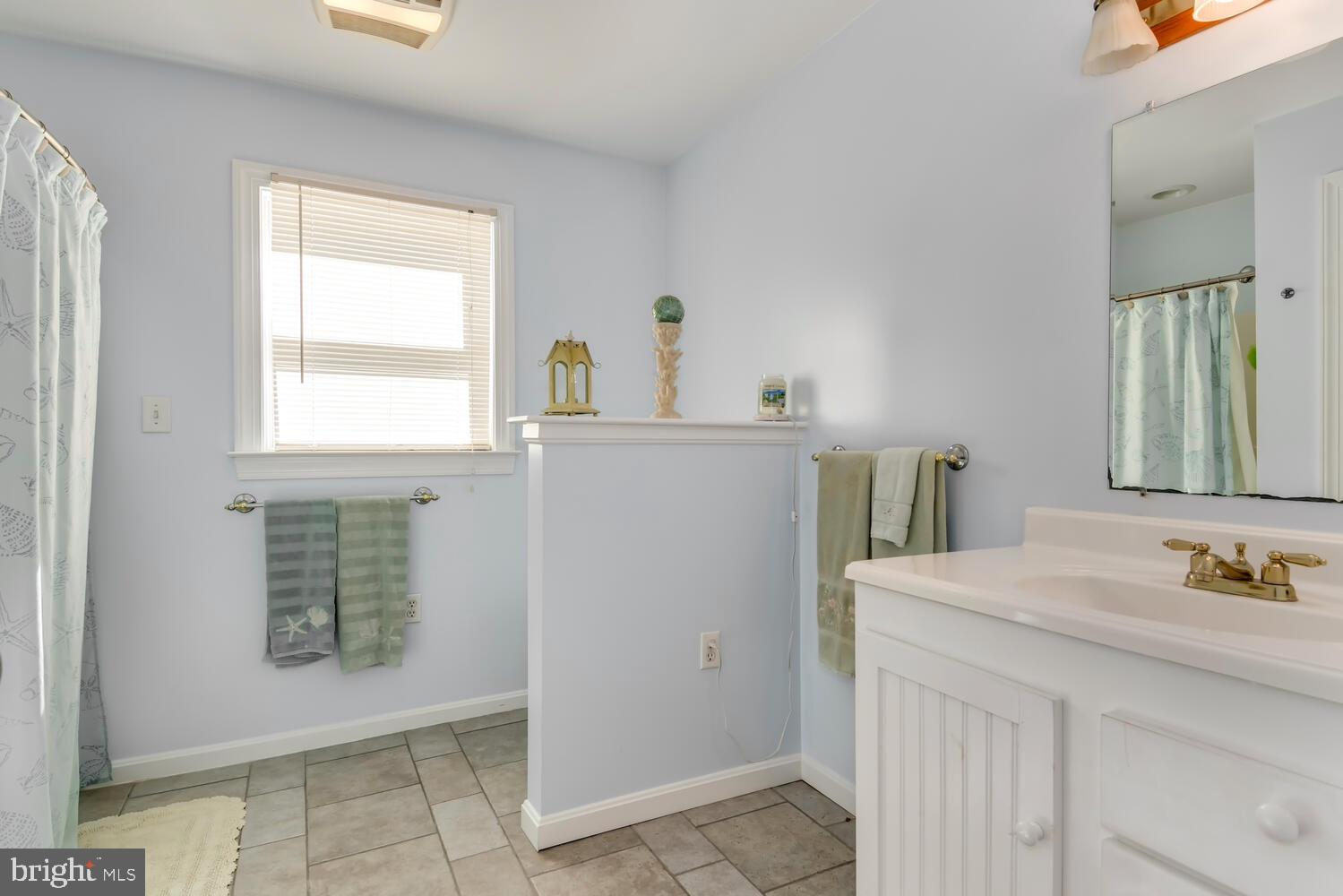 7537 Quaker Neck Road Chestertown, MD 21620 - Photo 30 of 42 Upstairs bath
