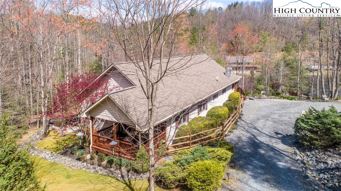 245 Hawk Ridge Road Deep Gap, NC 28618 - Photo 4 of 50 Gallery Image 4