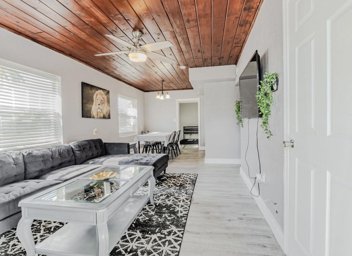 112 West 34th Street, Unit 1 2 Riviera Beach, FL 33404 - Photo 5 of 42 Living Room - Unit 1