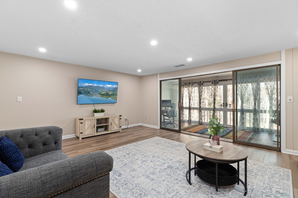 368 Great Road, Unit 4 Acton, MA 01720 - Photo 4 of 28