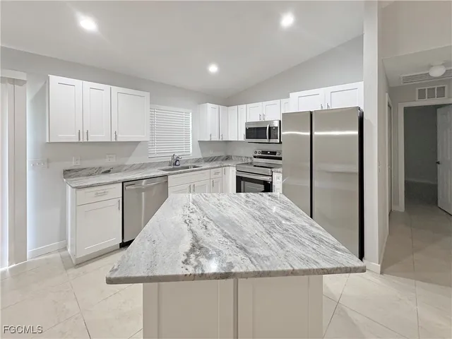 $1,799 | 210 Manatee Street, Fort Myers, FL 33913