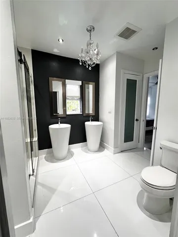 $20,000 | 3470 Sheridan Avenue, Miami Beach, FL 33140