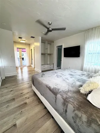 $14,000 | 3470 Sheridan Avenue, Miami Beach, FL 33140