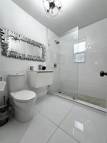 $20,000 | 3470 Sheridan Avenue, Miami Beach, FL 33140