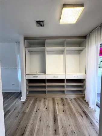 $14,000 | 3470 Sheridan Avenue, Miami Beach, FL 33140