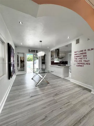 $20,000 | 3470 Sheridan Avenue, Miami Beach, FL 33140