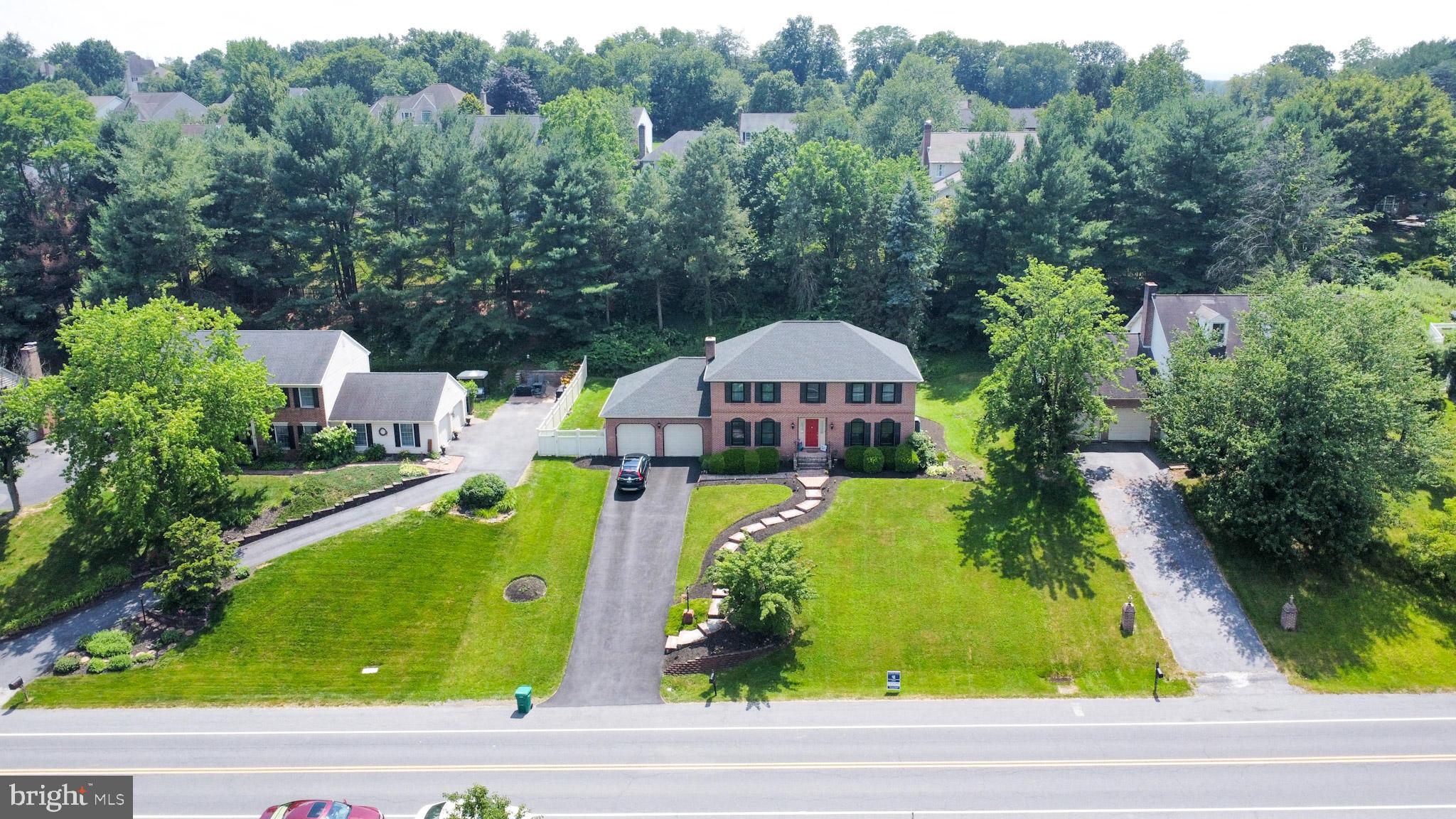 1042 Country Club Road Camp Hill, PA 17011 - Photo 41 of 41 an aerial view of a house