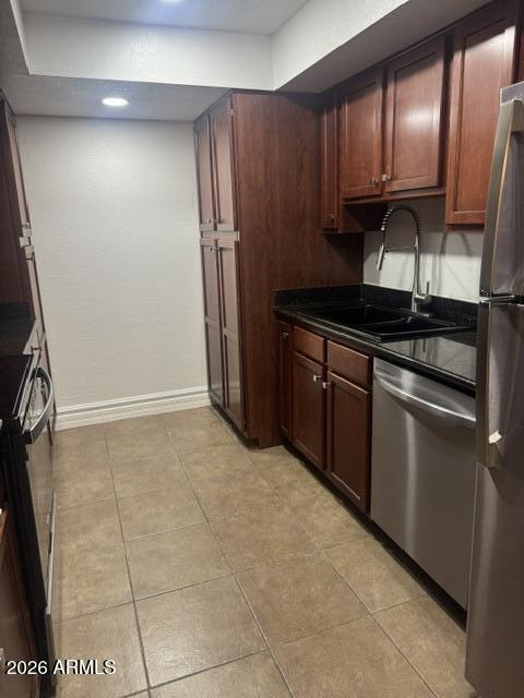 3825 East Camelback Road, Unit 263 Phoenix, AZ 85018 - Photo 2 of 15 kitchen 2